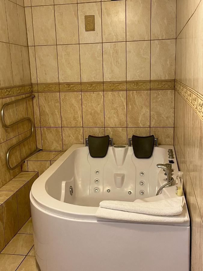 Taurage Hotel 外观 照片